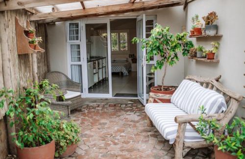 Port Elizabeth Casa | Pebbles Beach Cottage