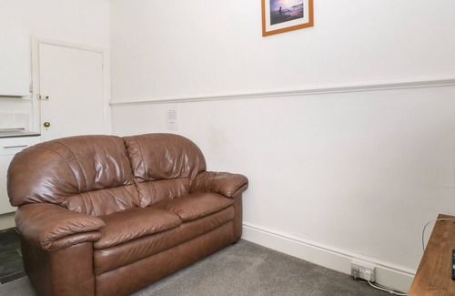 Weston-super-Mare Apartamento | PEBBLES, pet friendly, character holiday cottage in Weston-Super-Mare