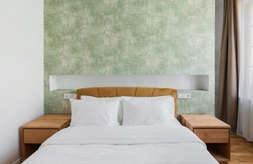 Cluj-Napoca City Centre Apartamento | pedestrian street in city center for comfortable and beautiful stay with all comodities within walking distance