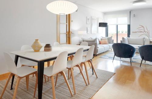 Antiguo Apartamento | Peine del Viento by FeelFree Rentals
