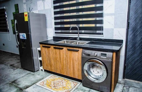 North Legon Apartamento | PEK Villa, Cozy Luxury Hideouts Two-Bedroom Apartment