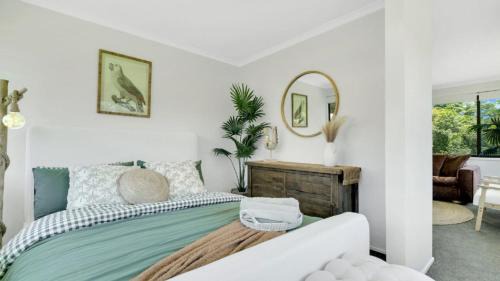 Repton Casa | Peking Duck - Sleeps 7, Luxe Riverside Retreat
