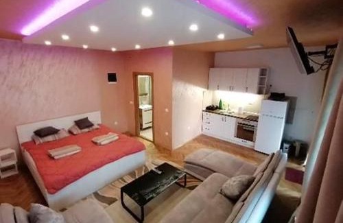 Stara Pazova Apartamento | Pelegrino