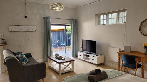 Hout Bay Apartamento | Pelican Cottage - 800m from Beach & Yacht School