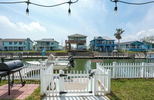 Palm Harbor Cabaña | Pelican Cove