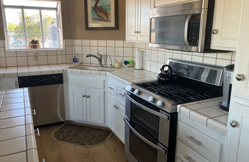 Grover Beach Casa | Casa del Pelícano: Bright Beautiful Beach Home