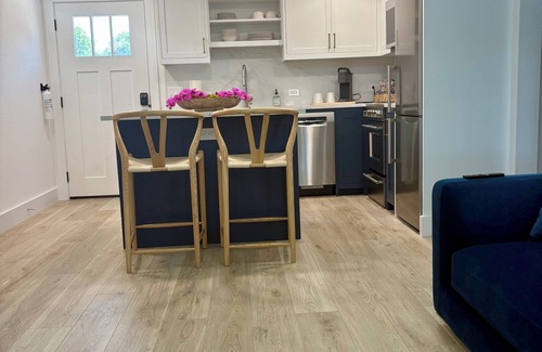 Fort Worth Apartamento | Pelican Loft - LakeFront Marina Property! 2 Bedroom, Kitchen, 1 Bath
