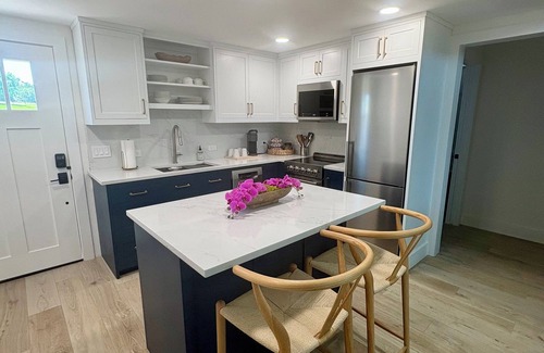 Fort Worth Apartamento | Pelican Loft - LakeFront Marina Property! 2 Bedroom, Kitchen, 1 Bath