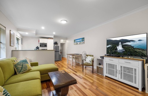 South West Rocks Cabina | Pelican Pad - Full Linen * Air Cond * Fantastic Location * BBQ * Wifi *