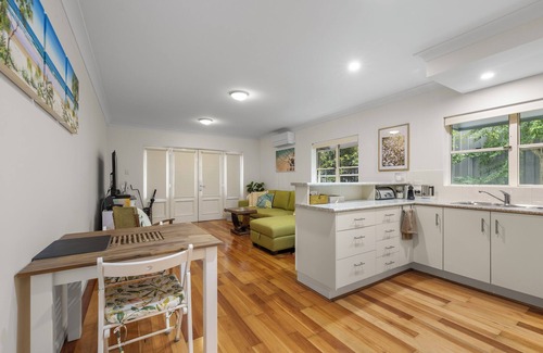 South West Rocks Cabina | Pelican Pad - Full Linen * Air Cond * Fantastic Location * BBQ * Wifi *