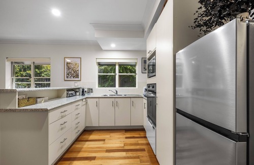 South West Rocks Cabina | Pelican Pad - Full Linen * Air Cond * Fantastic Location * BBQ * Wifi *