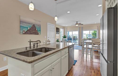 Carolina Beach Casa | Pelican Pleasure by Sea Scape Properties