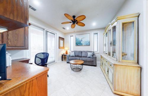 Port Isabel Casa | Pelican Point