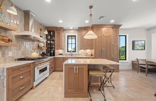 Sanibel Casa | Pelican's Perch: Gorgeous West Gulf Pool Home ¡Solo pasos para acceder a la playa!