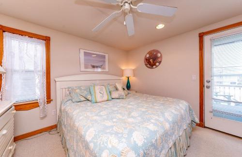 Sea Retreat Casa | Pelican Watch