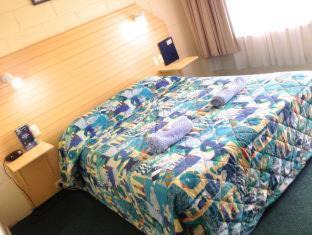 San Remo Hotel | Pelicans Motel San Remo
