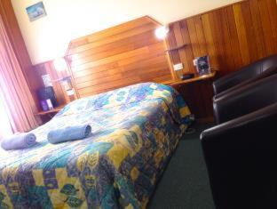 San Remo Hotel | Pelicans Motel San Remo