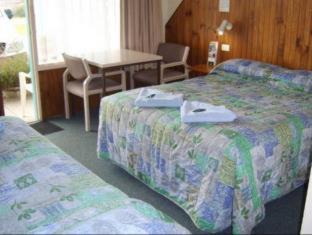 San Remo Hotel | Pelicans Motel San Remo