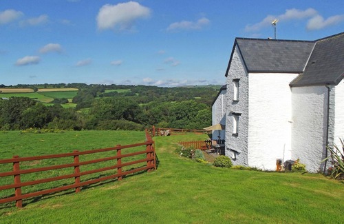 Llanfyrnach Cabaña | Penalltcych Farmhouse, Abercych
