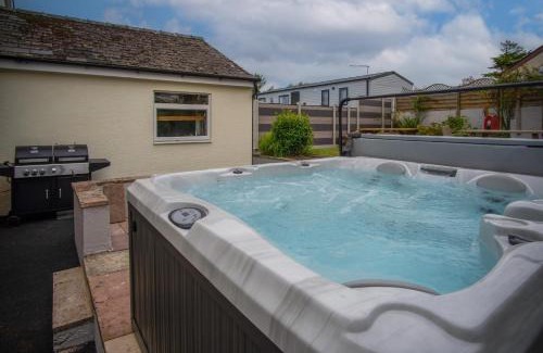 Amroth Casa | Pendeilo Villa - 5 Bedroom Holiday Home - Amroth