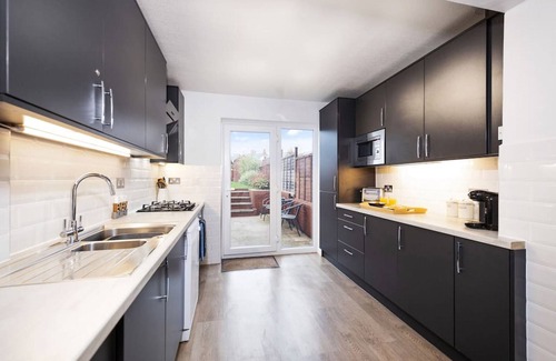 Long Itchington Casa | Pendicke Cottage | 3 bed house | Sleeps 6 | Southam Centre | Dog Friendly | Inspire Homes