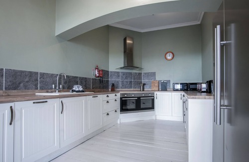 Pendine Cabaña | Pendine Manor - 9 Bedroom Manor House - Pendine
