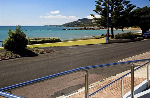 Penguin Apartamento | Penguin Beachfront Apartments