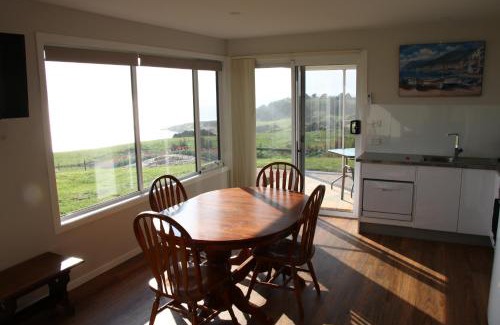 Central Coast Council Casa | Penguin Seaside Farm