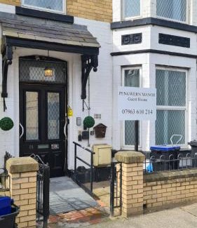 Rhyl Casa | PENGWERN MANOR GUEST HOUSE e