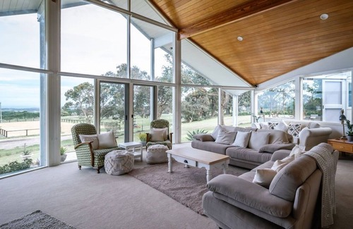 Boneo Casa | Peninsula Flower House