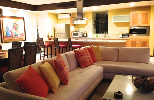 North Hotel Zone Condominio | PENÍNSULA VALLARTA- LUJOSA Y BIEN NOMBRADA - DESCUENTOS MENSUALES