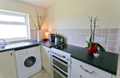Ty Croes Cabaña | Penlon - a dog that sleeps 4 guests in 2 bedrooms