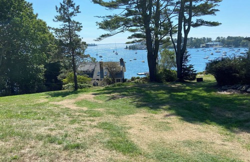West Boothbay Harbor Cabaña | Pennoyer Point Cottage - 4 BR Waterfront Cottage B- Mooring Access + Shared Dock