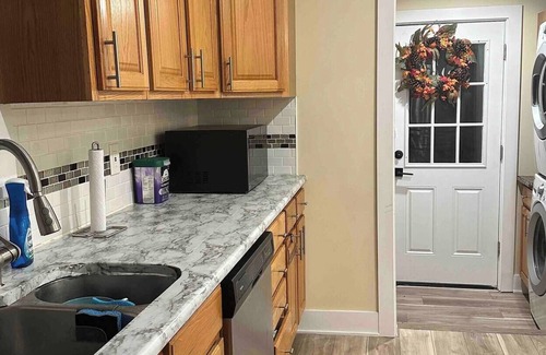 Pennsville Casa | Pennsvilee Spacious BEAUTIFUL 2 Bedroom HOME.