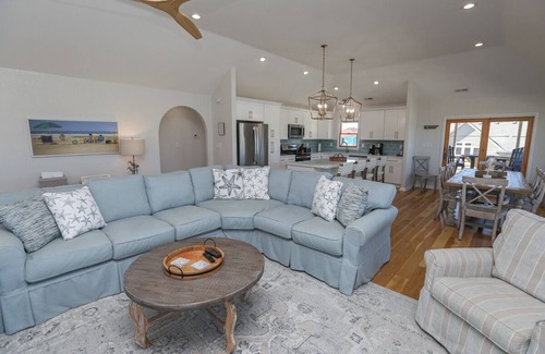 Southern Shores Casa | Wake up to beautiful ocean views from this oceanside 7BR home with Private Pool!
