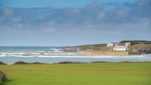 Ty Croes Casa | Penrhyn Isa Un