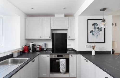 St Just Casa | Penrose Cottage - Architect designed in the heart of St Just. Dog friendly