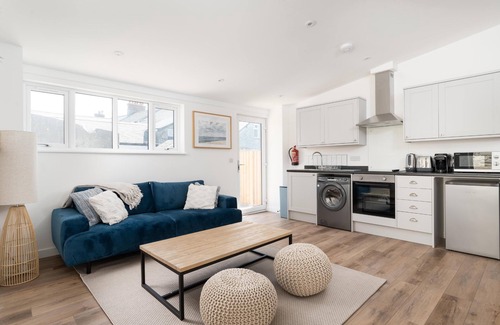 St Just Casa | Penrose Cottage - Architect designed in the heart of St Just. Dog friendly