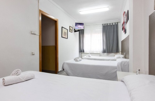 Canovelles Casa | Pensión Galicia