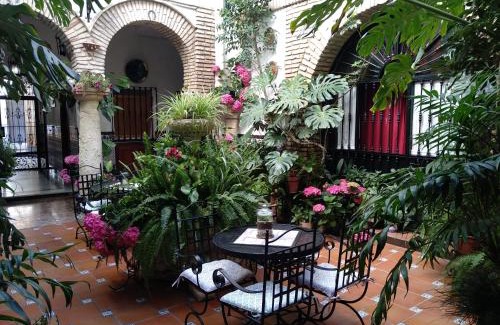 San Francisco-Ribera Casa | Pensión Los Arcos