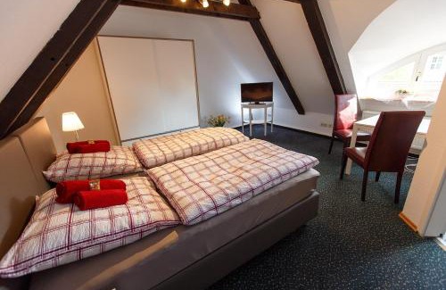 Neustadt-Glewe Casa | Pension Altes Burghotel
