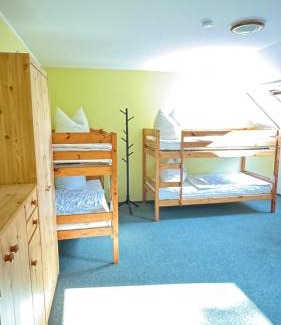 Greppin Casa | Pension auf dem Pferdehof Gut Greppin - mit WLAN, Sitzecke, Garten & kostenlosem Parken