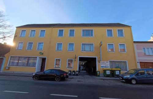 Bruck an der Leitha Casa | Pension Eder