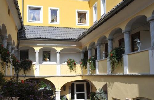 Hermagor-Pressegger See Casa | Pension Frenzl - Kaiser von Österreich