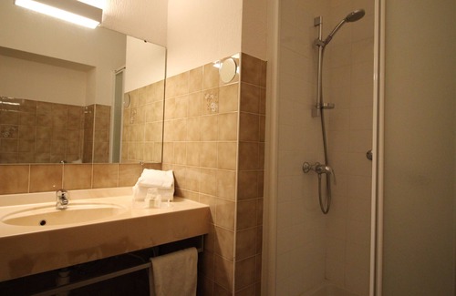Lamalou-les-Bains Apartamento | Hotel de pensiones a 30 metros del spa