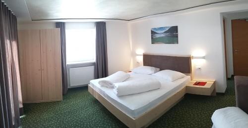 Resia Cama Y Desayuno | Pension Villa Claudia Augusta