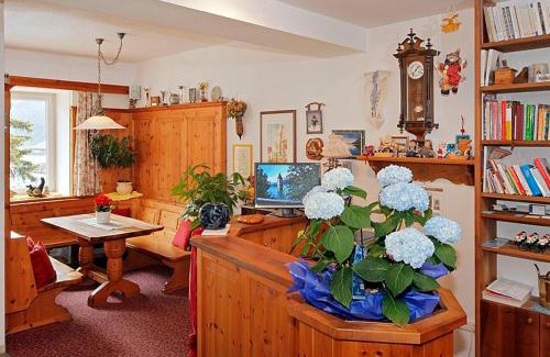 Resia Cama Y Desayuno | Pension Villa Claudia Augusta