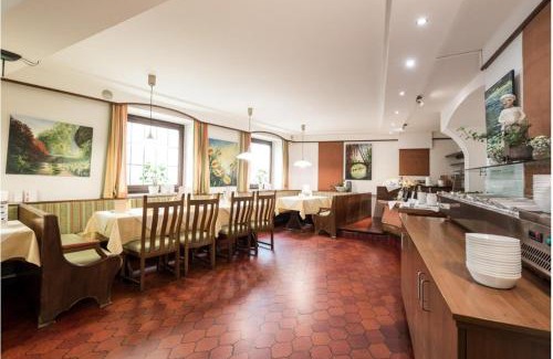 Eferding Casa | Pension "Zum Goldenen Kreuz"