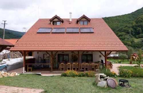 Rau Sadului Casa | Pensiune agroturistica Casa cu Povesti Rau Sadului