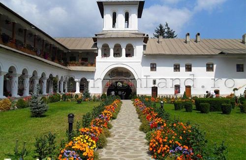 Godeni Casa | Pensiunea Agroturistică Piscul Soarelui
